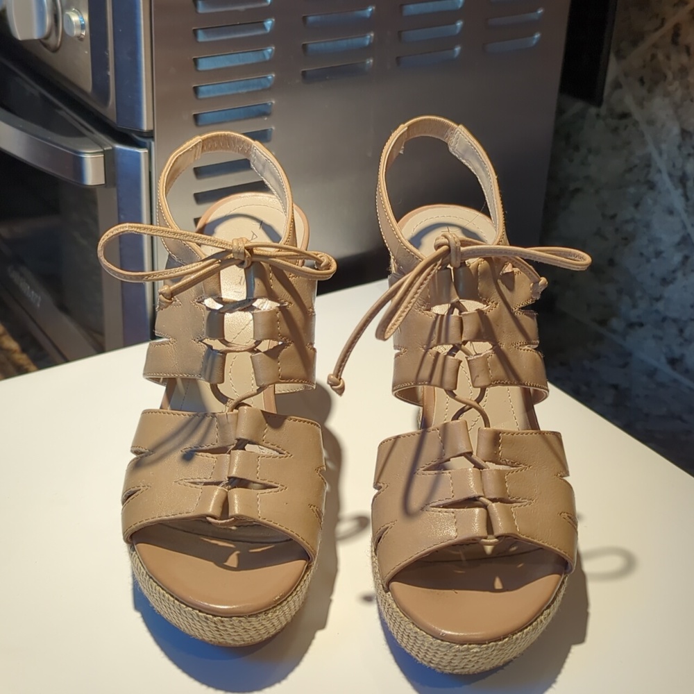 Shoes - Picture 1 of 8
